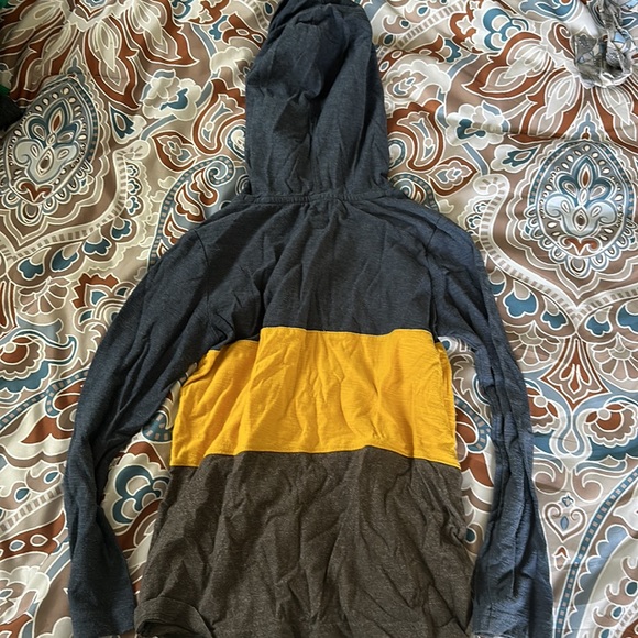 Sonoma size 7 boys three colored hooded Henley - Picture 3 of 3